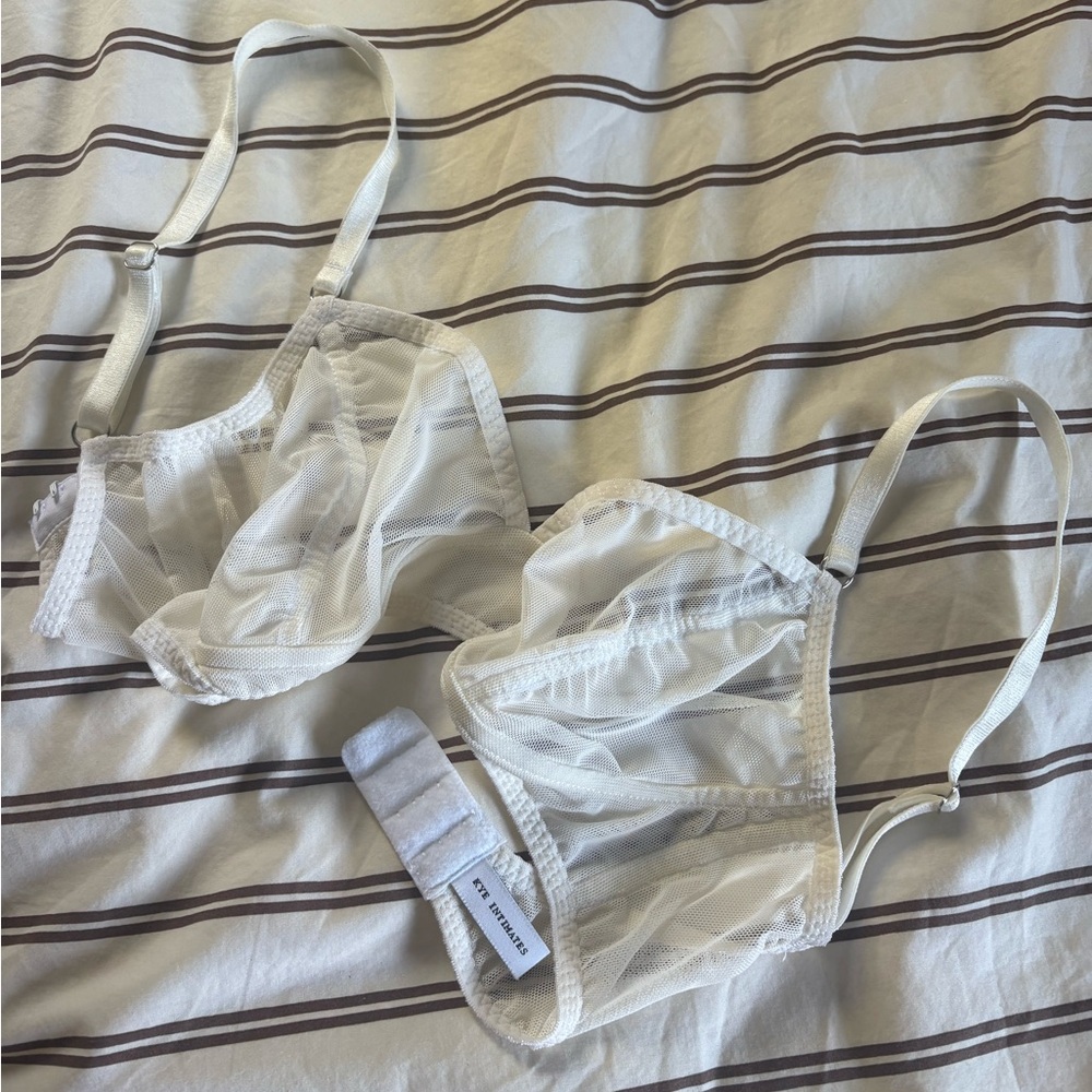 Kye Intimates White Mesh Form Bra Size 1